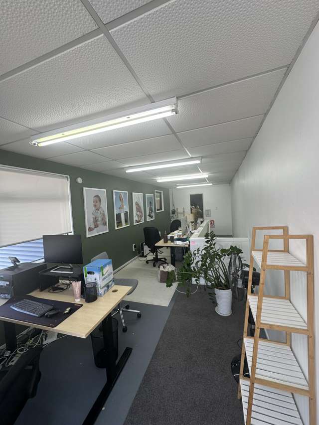 3/2 Westech Place Glen Eden_4