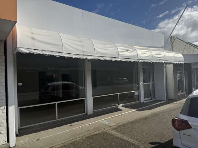 CENTRAL ŌTAKI OFFICE/SHOPFRONT!