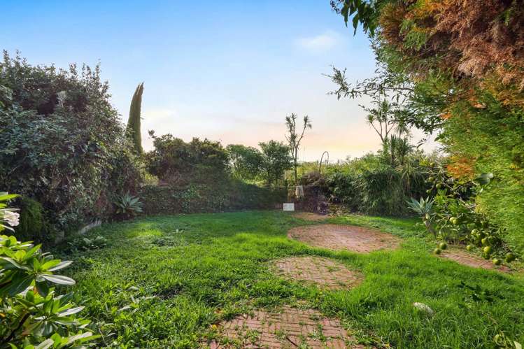 85 Glengarry Road Glen Eden_9