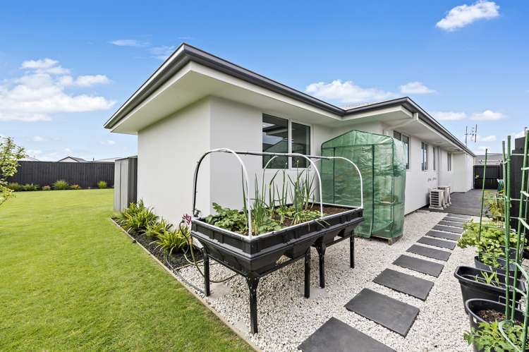 28 Whitehorn Drive Lincoln_25