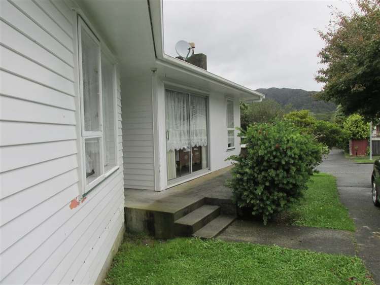 10 Kumeroa Grove Wainuiomata_15