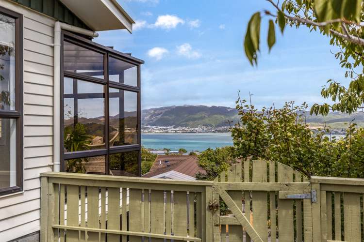 19 Forth Place Papakowhai_16