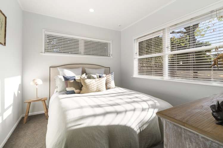 1/54 Fairclough Road Beach Haven_7