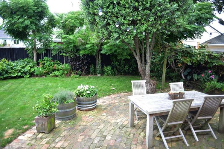 7 Newcastle Terrace Mount Albert_10