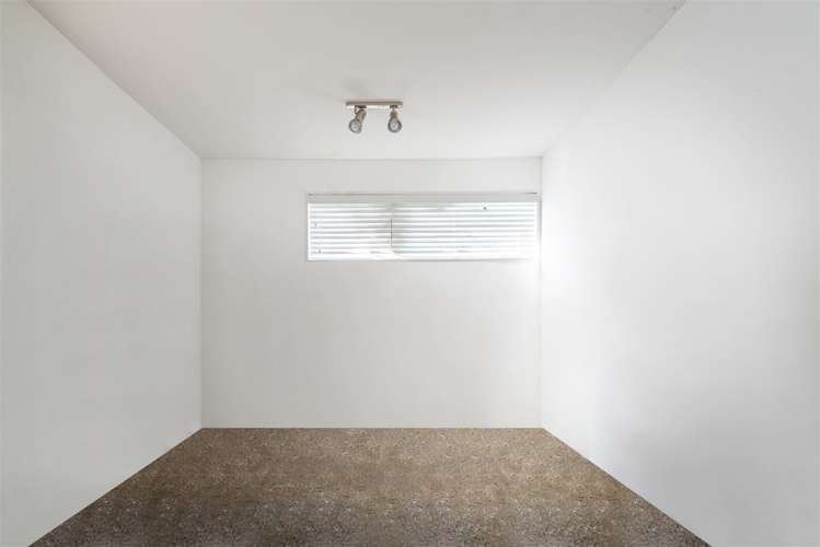 83 Onewa Road Northcote_16