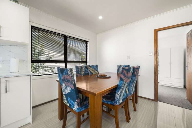 16 Antrim Crescent Otara_9