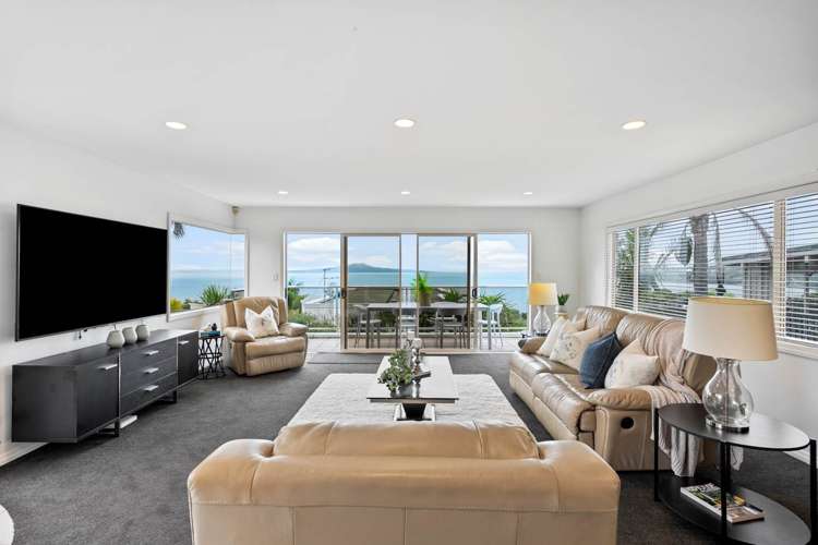 2/25 Churchill Road Murrays Bay_16