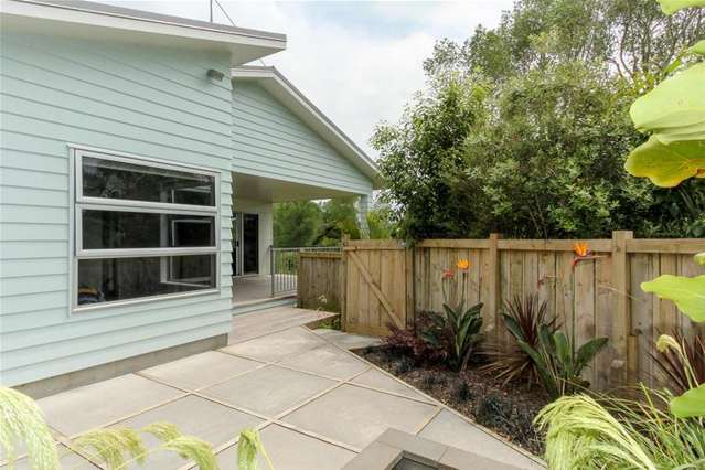 94 Karamea Street Whalers Gate_1