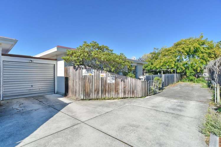 2/5 Tamarisk Place Parklands_18