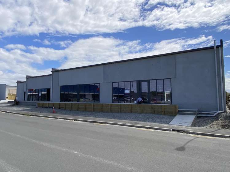 6/1 Lake Bryndwr Lane Burnside_1