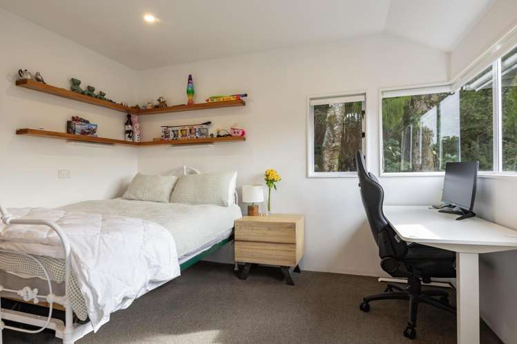 156 Piha Road Piha_23