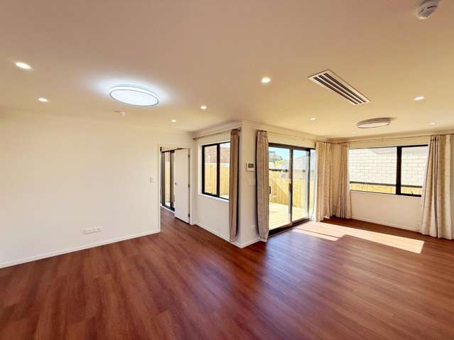 8A Downsview Road 2671_1