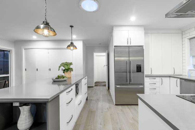 253 Levers Road Matua_5