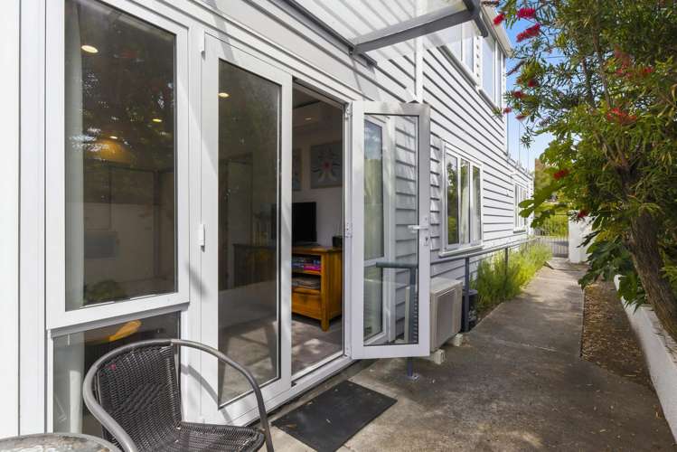 24 Kohutuhutu Road Raumati Beach_15