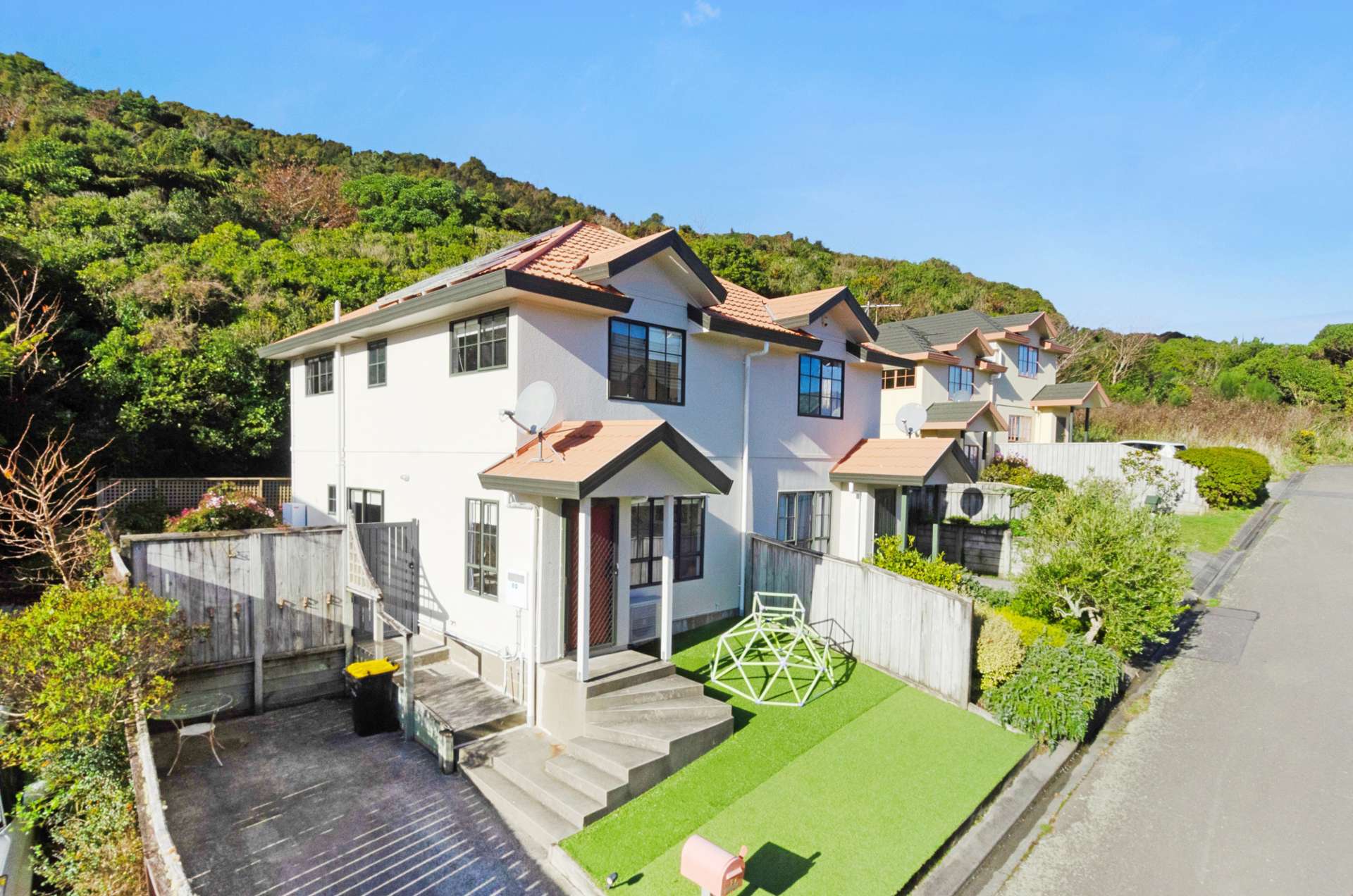 77 Woodhouse Avenue Karori_0