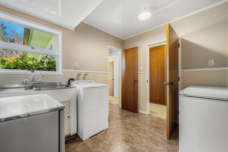 1624 Cust Road Cust_16