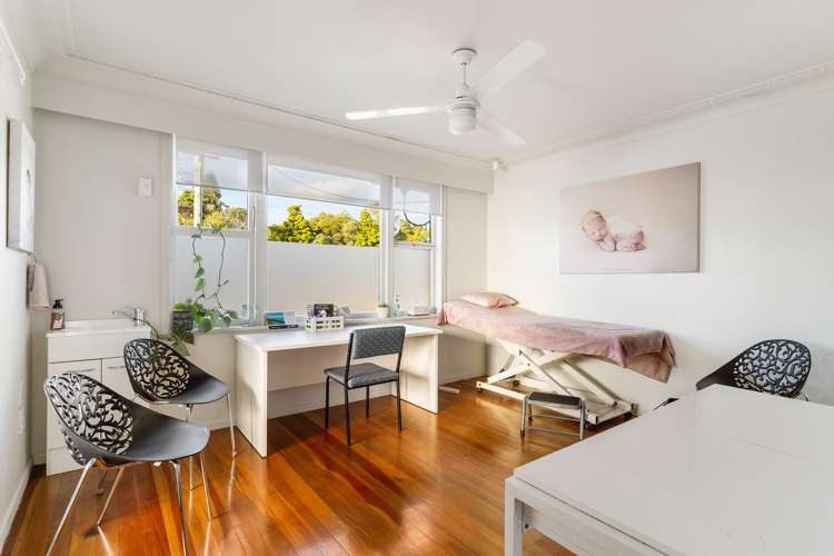 7 Woodford Avenue Henderson_21