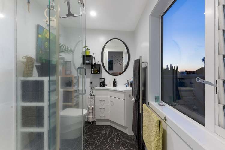 13 Canterbury Place Parnell_24