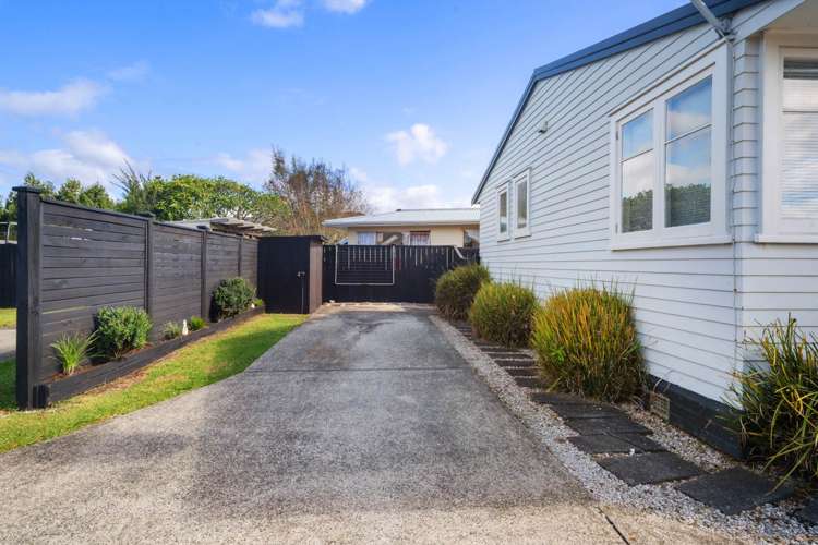 22 Kirrie Avenue Te Atatu South_18