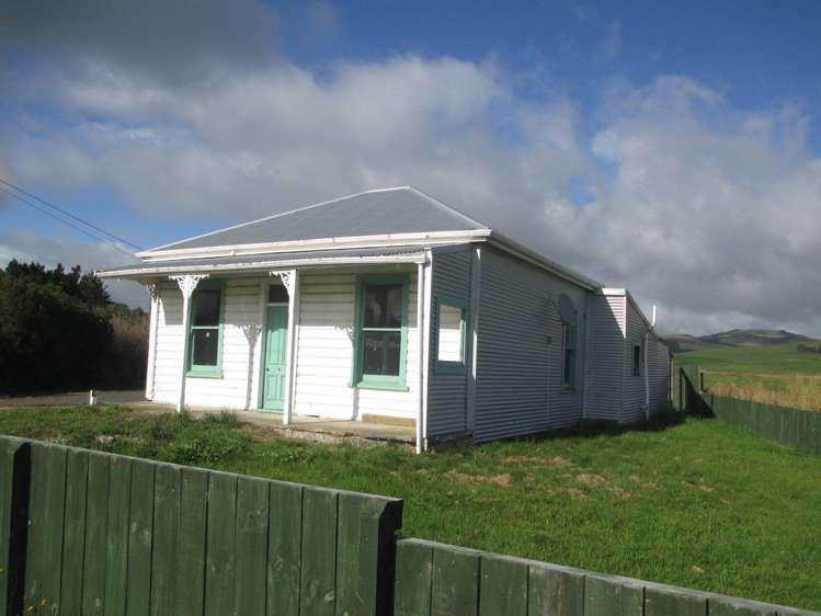 17 Saunders Street Owaka_6