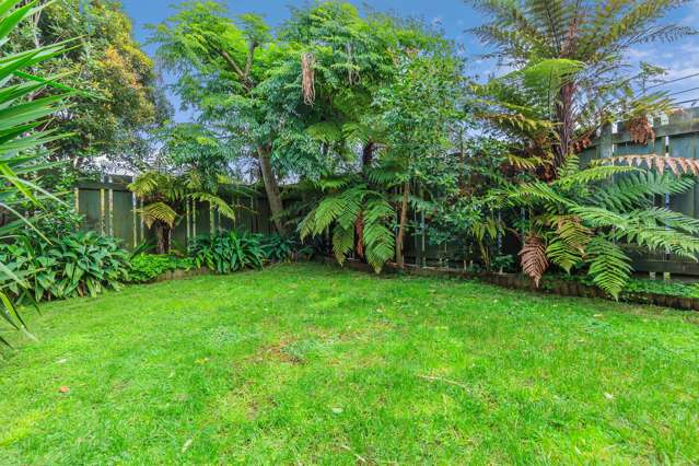 2/33 Tawhiri Road One Tree Hill_4