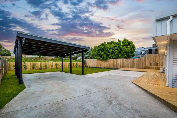 5 Duchess Way Riverhead_12