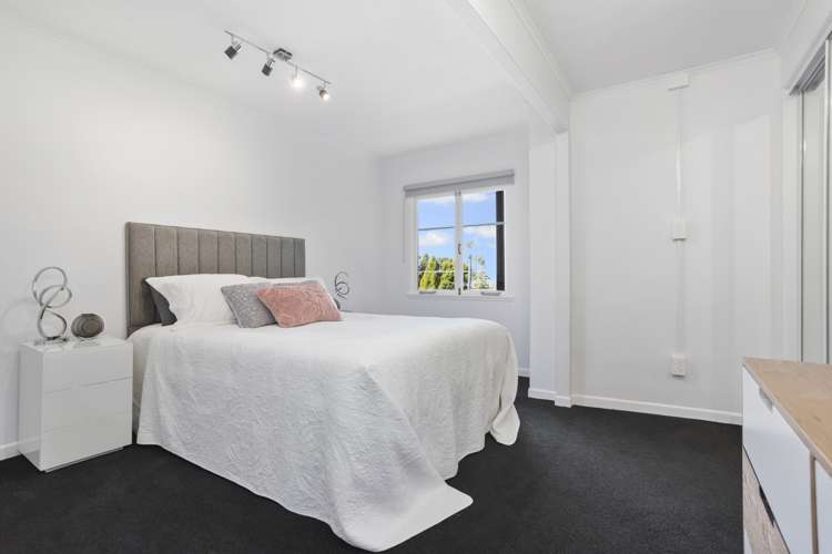 12 Rauhuia Crescent Parau_12