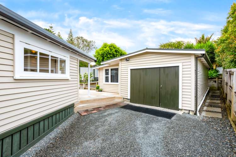 1 Malam Street Glen Eden_11