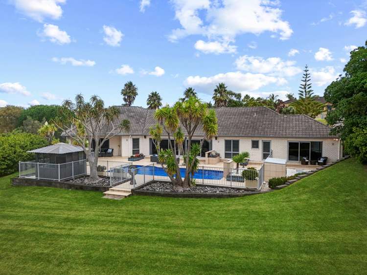 7 Burgundy Park Avenue Henderson_47