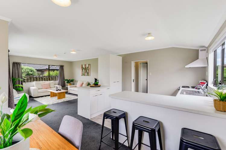 6/55 Tuhikaramea Road_0