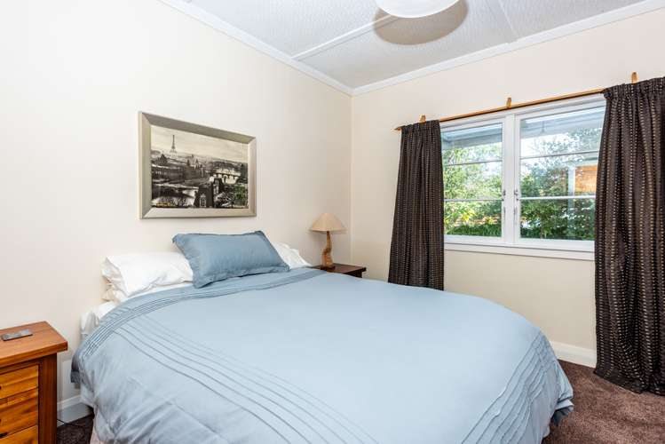 8 Iranui Road Inner Kaiti_13