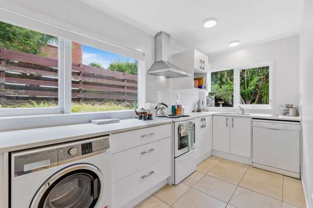 24A Holdaway Avenue Northcote_1