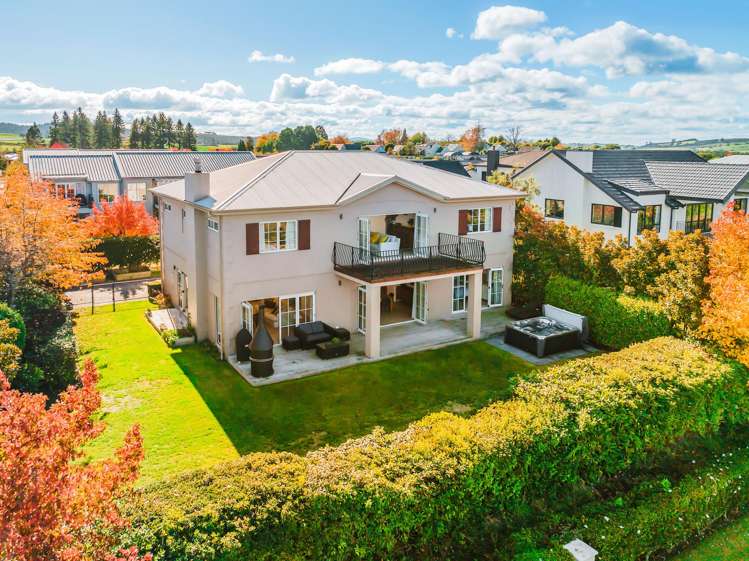 18 Chateau Crescent Rangatira Park_16