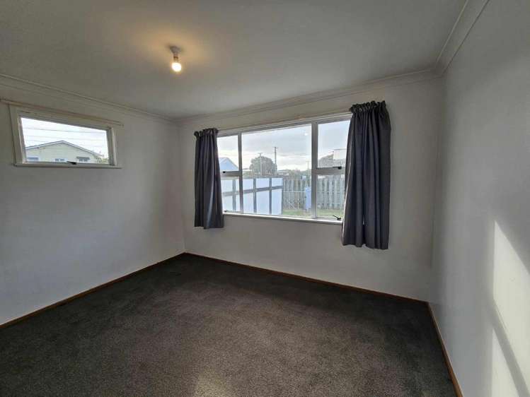  18 Ashton Terrace Castlecliff_13