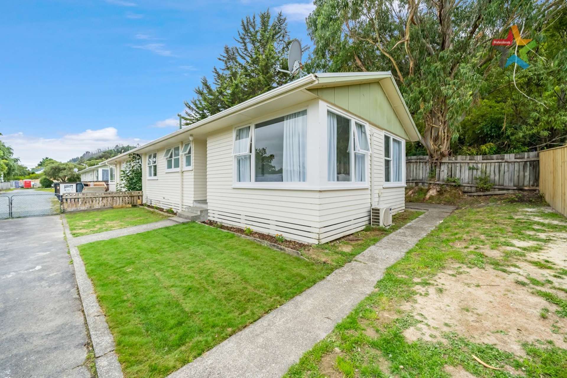 10d Bull Avenue Wainuiomata_0