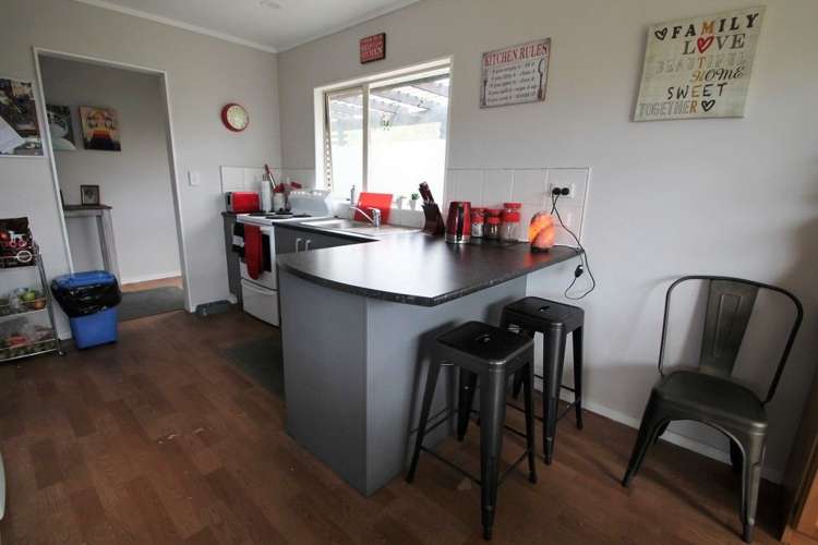 19 Parakai Avenue Parakai_15