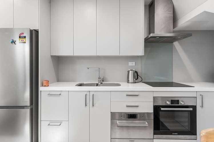 2/278 Barbadoes Street_2