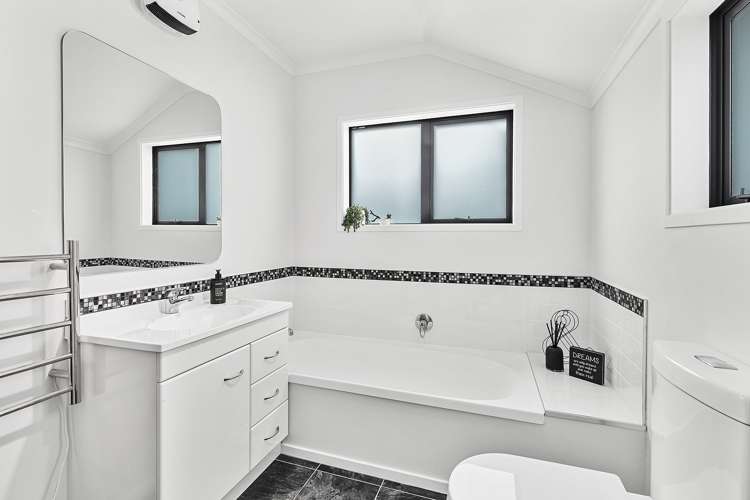 140 Woodman Drive Tawa_9