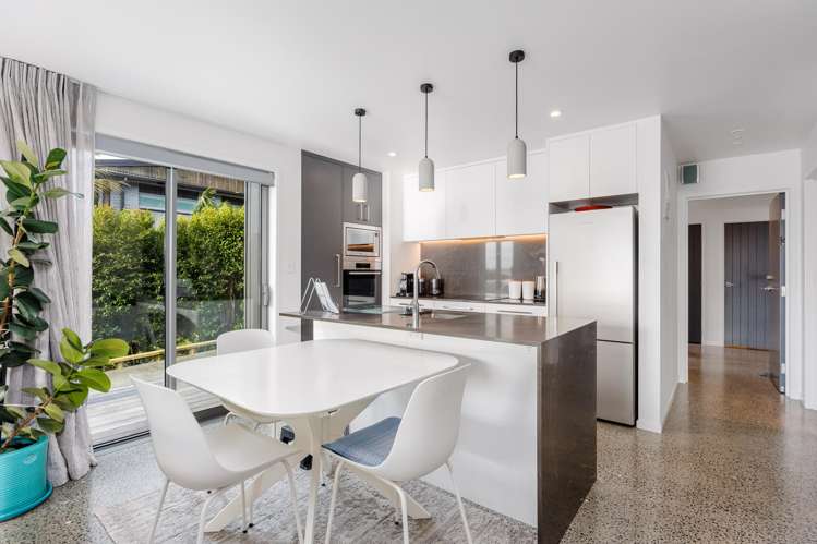 22 De Luen Avenue Tindalls Beach_17