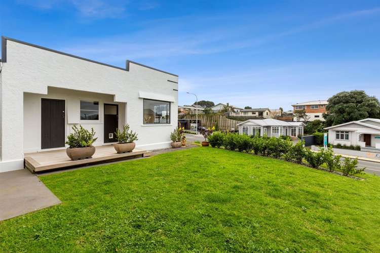 22 Northgate Strandon_13