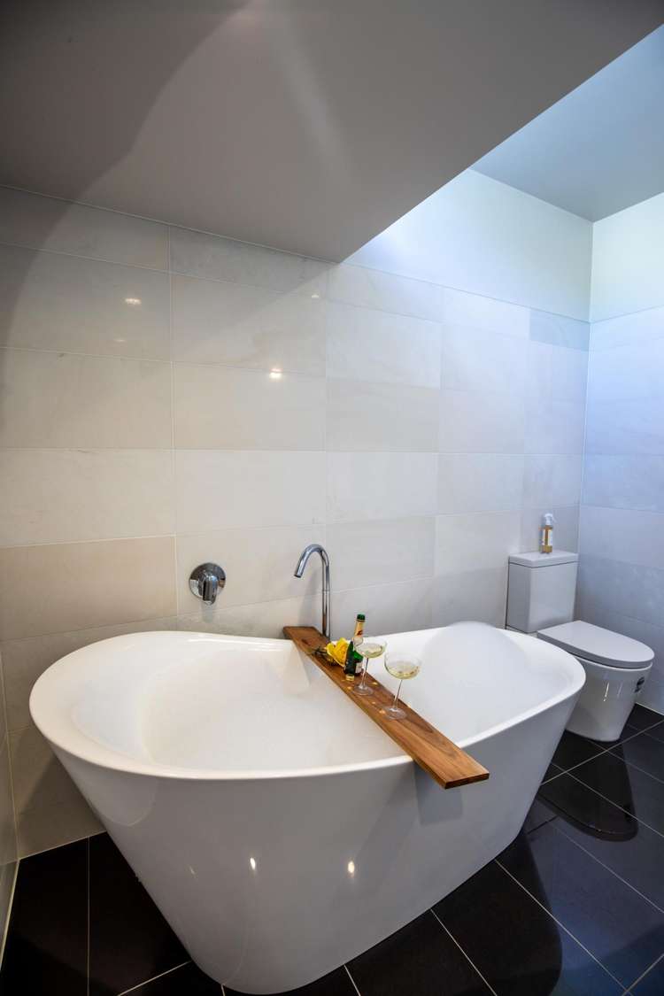 8C Brassey Road St Johns Hill_21