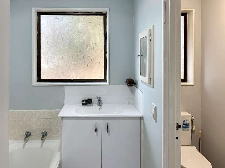 10a Camrose Place 1464_6