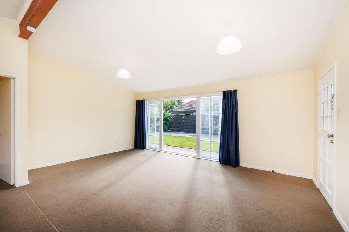 15B Churchill Avenue_4