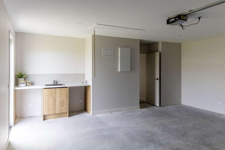 21 Wharariki Rise Wharewaka_20