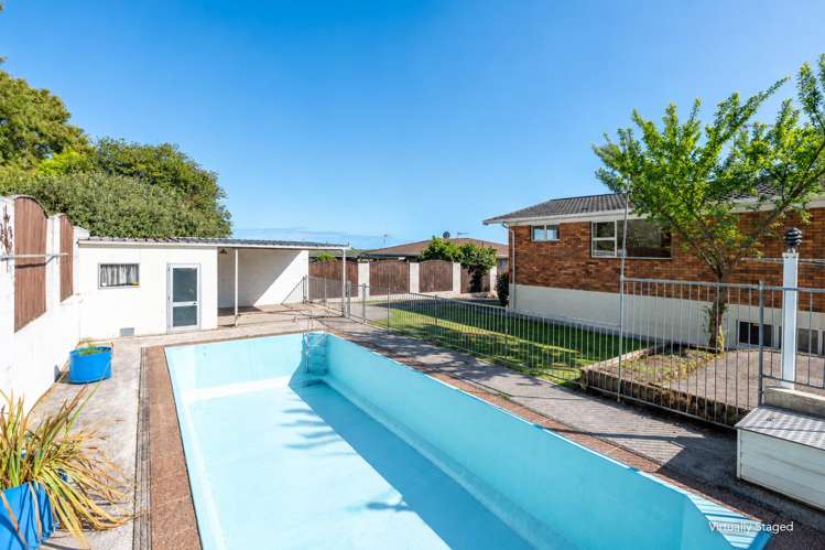 45 Resthill Crescent Glenview_24
