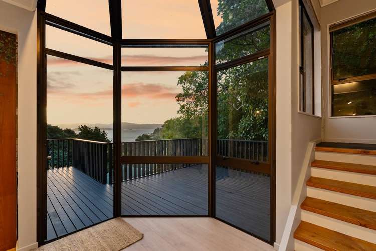 19 Kaitawa Road, York Bay Eastbourne_11