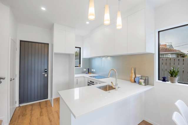 1/91 Beach Road Te Atatu Peninsula_2