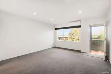 2/23 Tawa Road_3