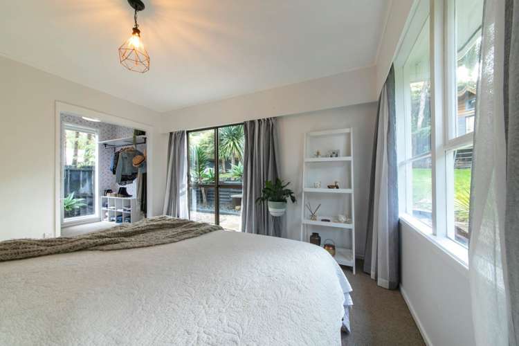 141 Woodlands Park Road Titirangi_12