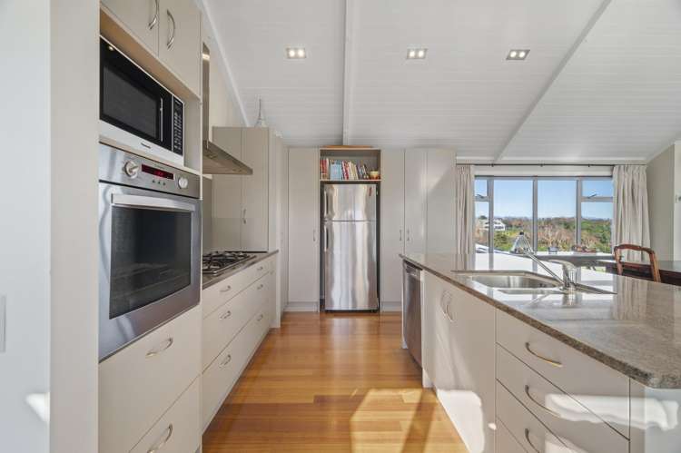 23 Shepherd Road Waipahihi_9